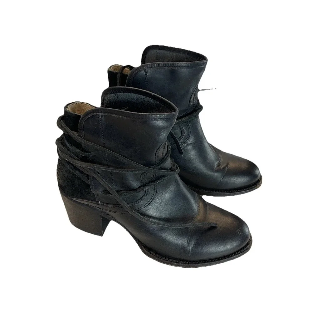 Freebird by Steven Casey Leather Chunky Heel ankle booties  7 Black MOTO‎